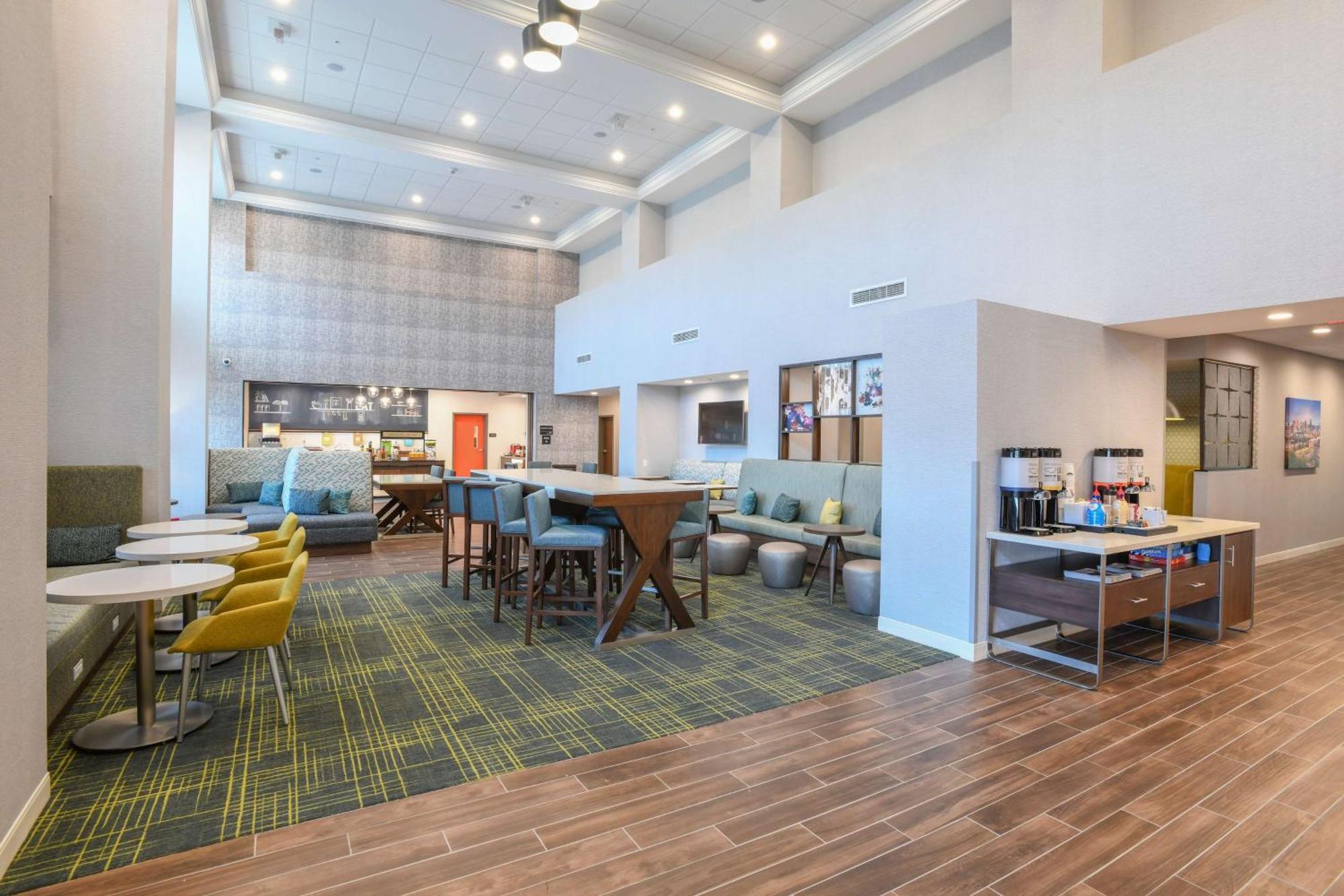Hampton Inn & Suites Cincinnati Liberty Township West Chester Exterior foto